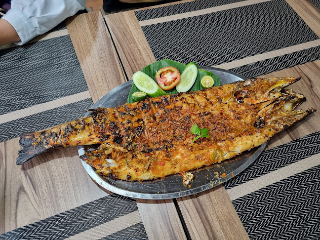 Ikan Bakar Tepi Laut 18 - Kota Bandung