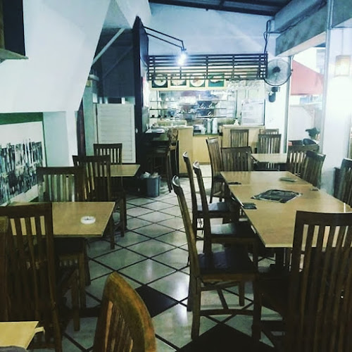 Opinii despre Seafood QyuQyu în Kota Semarang - Gastronomi dan perhotelan