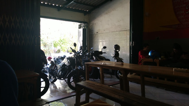 Opinii despre Warkop 2 Cangkir în Surabaya - Gastronomi dan perhotelan