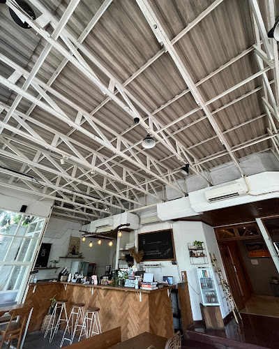 Locaāhands - Food & Coffee - Surabaya