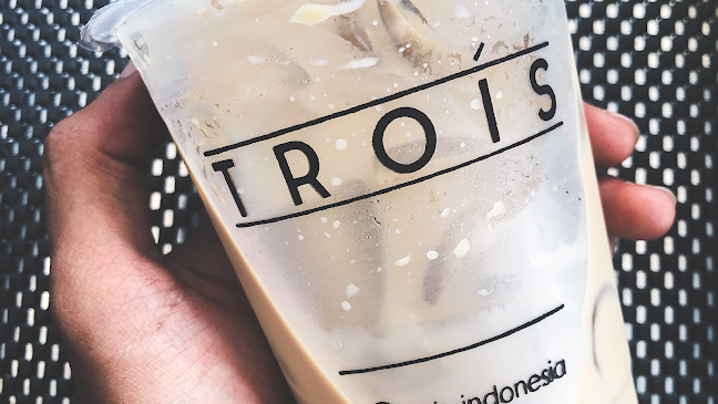 Opinii despre TROIS INDONESIA în Kota Samarinda - Gastronomi dan perhotelan