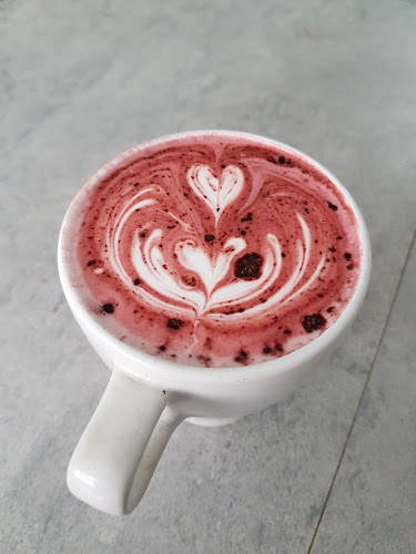 Jl. Rereng Barong No.47, Sukaluyu, Kec. Cibeunying Kaler, Kota Bandung, Jawa Barat 40123