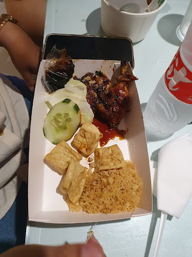 Comentarii opinii despre Ayam Tulang Lunak Bu Lik - Genteng Biru