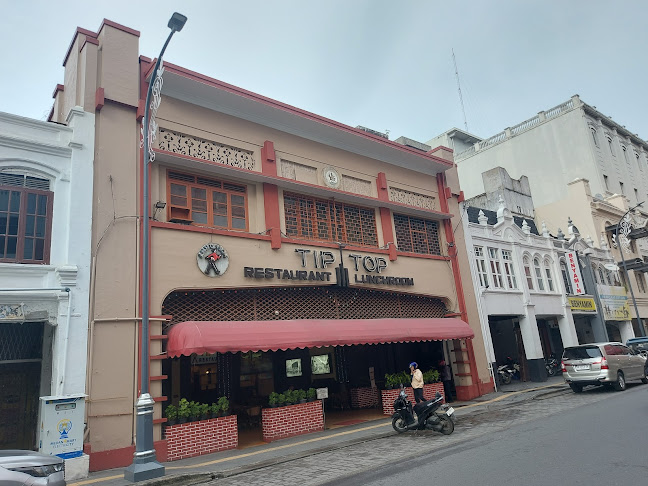 Jl. Jend. Ahmad Yani No.92 A-B, Kesawan, Kec. Medan Bar., Kota Medan, Sumatera Utara 20212