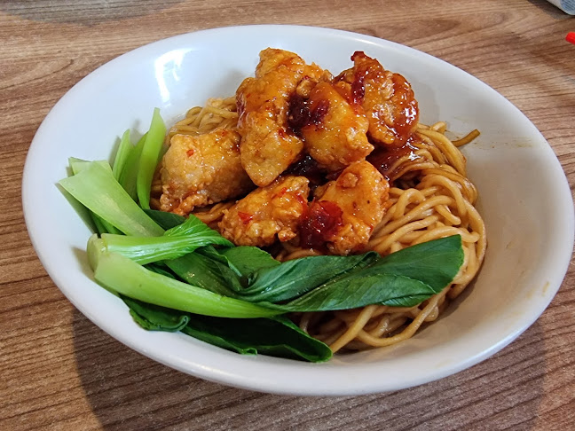 Opinii despre Mie Ayam Si Boy în Kota Palembang - Gastronomi dan perhotelan