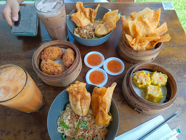 Opinii despre tuukeatery în Kota Palopo - Gastronomi dan perhotelan