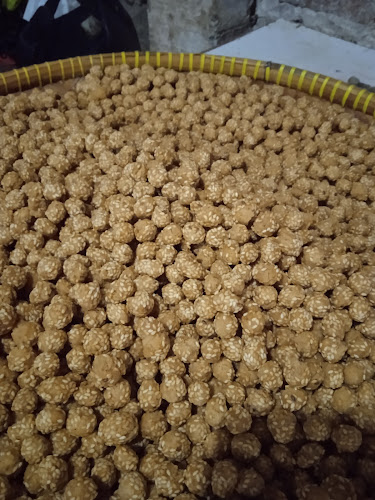 Bakpao & onde onde Pak Suroto - Gastronomi dan perhotelan