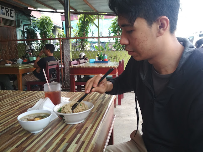 Jl. Yos Sudarso No.11, Melayu, Kec. Singkawang Bar., Kota Singkawang, Kalimantan Barat 79122