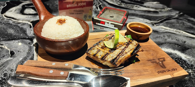 Opinii despre Forplay Kitchen & Bar în Kota Manado - Gastronomi dan perhotelan