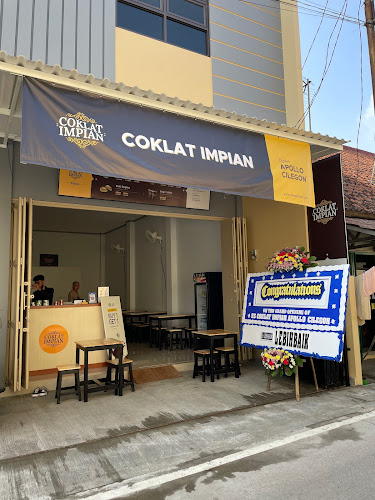 X3J3+6R7, Jl. Apollo No.100, Jombang Wetan, Kec. Jombang, Kota Cilegon, Banten 42411