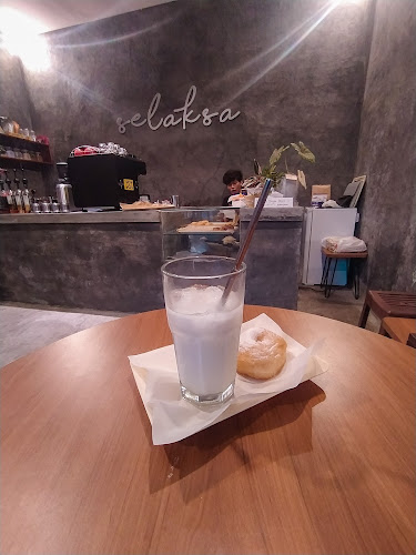 Opinii despre Selaksa Kopi în Kota Denpasar - Gastronomi dan perhotelan