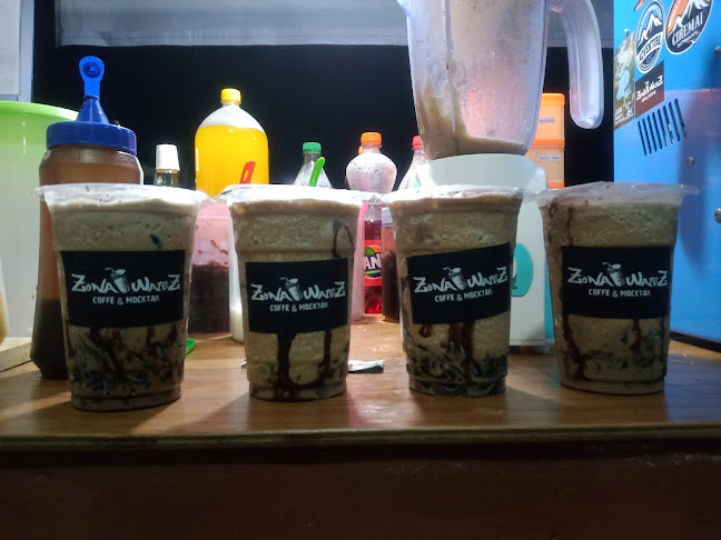 Opinii despre Zona watez coffe&mocktail în Kota Tangerang - Gastronomi dan perhotelan