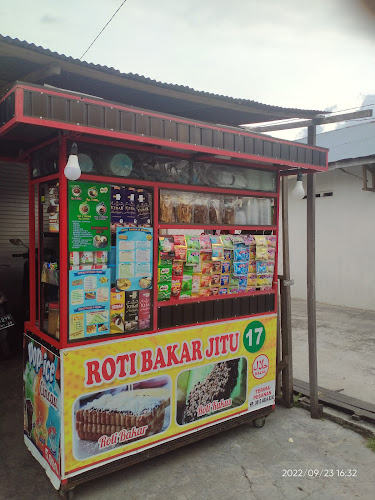 Opinii despre Roti Bakar & Kukus în Kota Palangka Raya - Gastronomi dan perhotelan