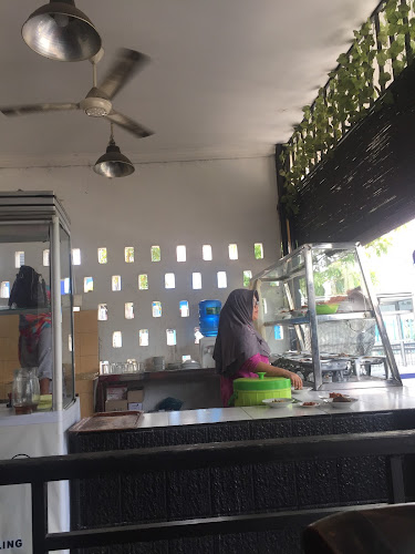 Opinii despre RUMAH MAKAN "PADANG LAWAS" în Kota Medan - Gastronomi dan perhotelan