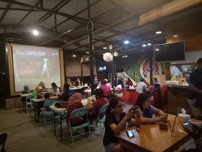 Jl. Perintis Kemerdekaan No.96, Jati, Kec. Padang Tim., Kota Padang, Sumatera Barat 25129