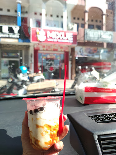 HR4H+QV6, Jl. A. Yani, Loktabat Utara, Kec. Banjarbaru Utara, Kota Banjar Baru, Kalimantan Selatan 70321