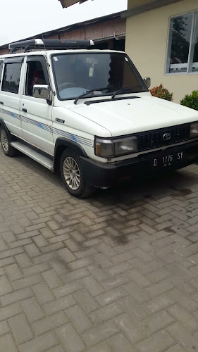 Opinii despre Depo Ice Cream Diamond în Kota Cimahi - Gastronomi dan perhotelan