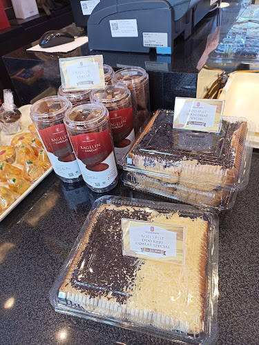 Jl. Urip Sumoharjo No.200, Gn. Sulah, Kec. Way Halim, Kota Bandar Lampung, Lampung 35122