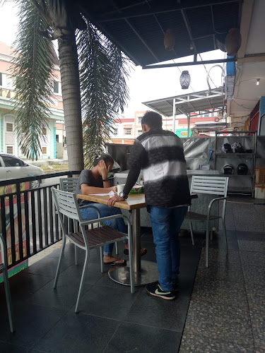 Lekker Resto & Cafe - Kota Balikpapan
