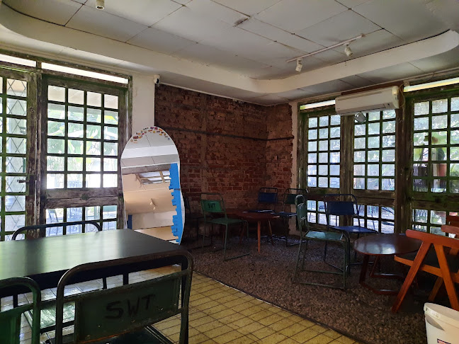 Jl. Karawitan No.3, Turangga, Kec. Lengkong, Kota Bandung, Jawa Barat 40264