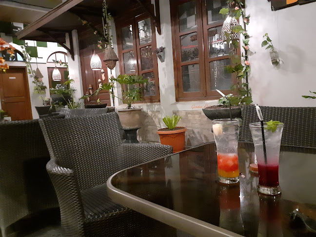 Garden Resto
