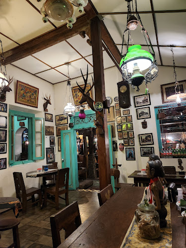 Jl. Srigading I No.20, Mangkubumen, Kec. Banjarsari, Kota Surakarta, Jawa Tengah 57139