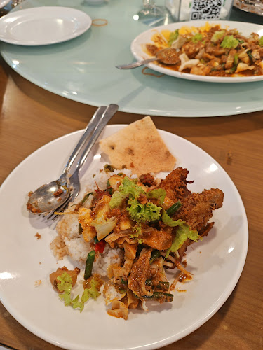 Opinii despre Restoran Miramar în Kota Medan - Gastronomi dan perhotelan