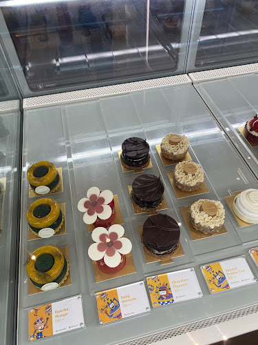 Goolali Gelato Bar & Patisserie - Gastronomi dan perhotelan