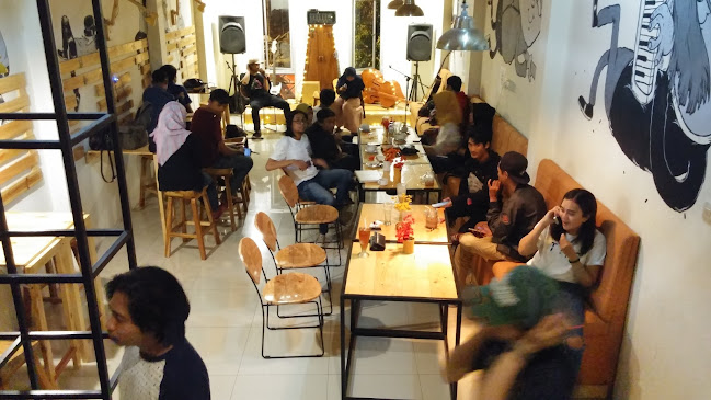 Opinii despre Kedai Semampir în Surabaya - Gastronomi dan perhotelan