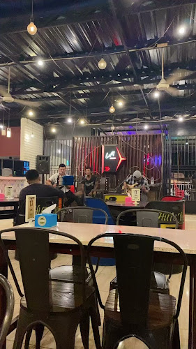 Hill&Tiff Coffee and Eatery - Gastronomi dan perhotelan