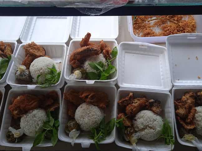 Opinii despre AYAM KRIUK SAMBAL PECAK în Kota Sabang - Gastronomi dan perhotelan