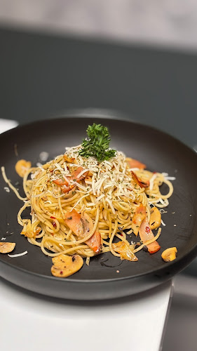 Jl. Dazam Raya No.17A, Petisah Tengah, Kec. Medan Petisah, Kota Medan, Sumatera Utara 20112