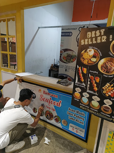 Opinii despre Bancaan Seafood Hollywood Surabaya în Surabaya - Gastronomi dan perhotelan