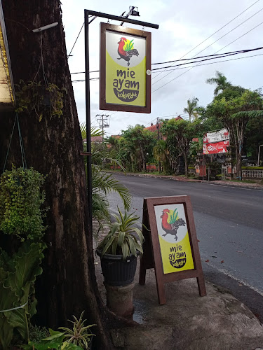 Opinii despre Mie Ayam Kukuruyuk în Kota Denpasar - Gastronomi dan perhotelan