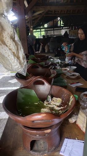 Rumah Makan Saung Babeh Setu - Kota Tangerang Selatan