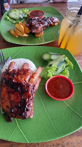 Opinii despre Iga bakar babi mahanadi în Kota Denpasar - Gastronomi dan perhotelan