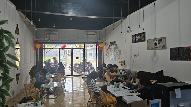 Opinii despre ALBEANS Food & Drink în Kota Jambi - Gastronomi dan perhotelan