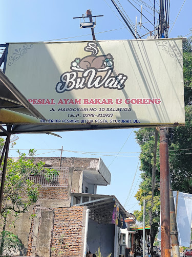Comentarii opinii despre Warung Makan Ayam Bakar Bu Wati
