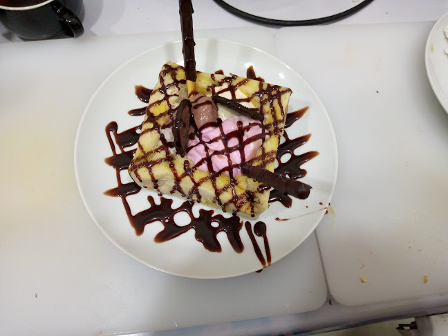 Ruang tamu cafe & resto