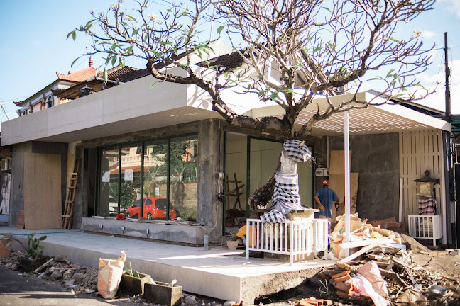 Koma Point - Gastronomi dan perhotelan