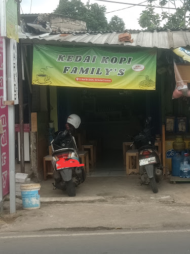 Opinii despre Kedai Kopi Family's în Kota Depok - Gastronomi dan perhotelan