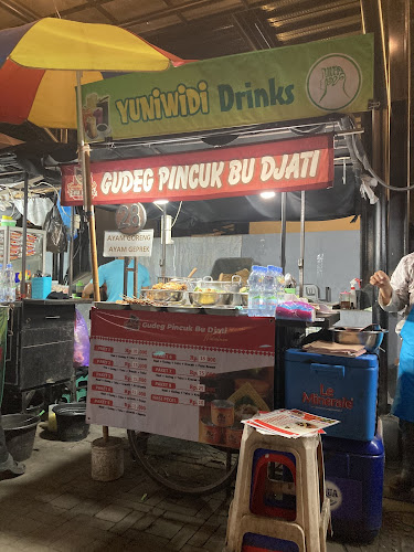 Teras Malioboro, Jl. Margo Mulyo No.28 1, Ngupasan, Kec. Gondomanan, Kota Yogyakarta, Daerah Istimewa Yogyakarta 55122