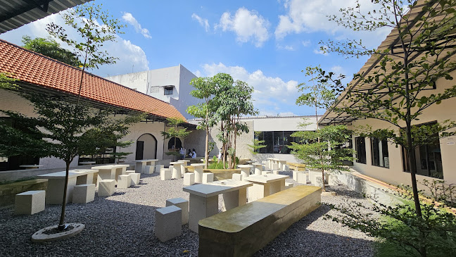 Rest Coffee Eat, Play & Relax