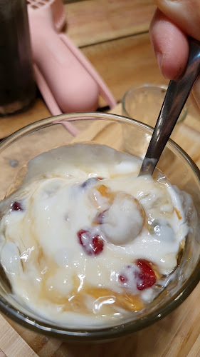 Comentarii opinii despre Maraca Books And Coffee