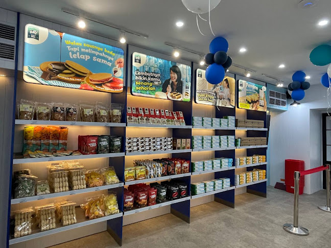 Jl. Ir. H. Juanda No.81, Lebakgede, Kecamatan Coblong, Kota Bandung, Jawa Barat 40132