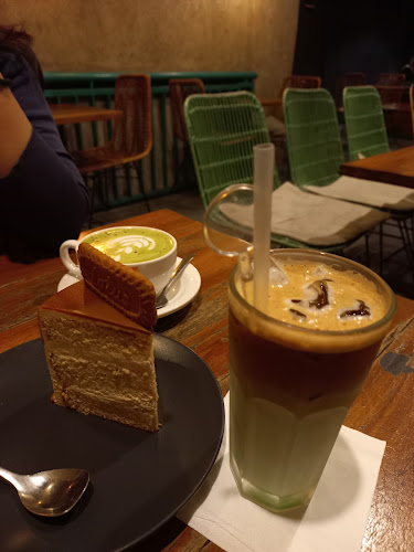 Dailydose Coffee & Eatery - Kota Bogor