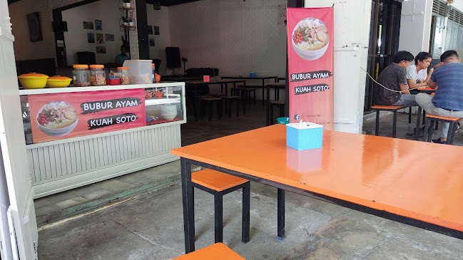 Opinii despre Bubur Ayam Kuah Soto Apresiasi în Kota Parepare - Gastronomi dan perhotelan