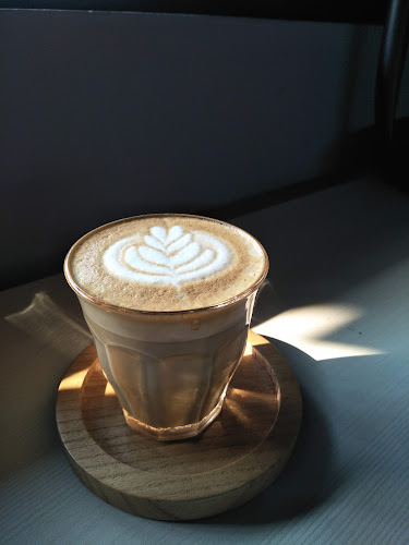 Opinii despre Warung Kulila în Kota Tangerang Selatan - Gastronomi dan perhotelan