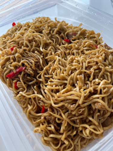 Opinii despre Warung Nasi Makan Makan în Kota Depok - Gastronomi dan perhotelan