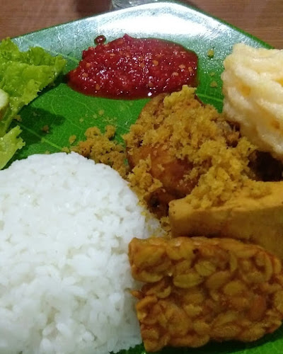 Comentarii opinii despre Pujasera Taman Puri